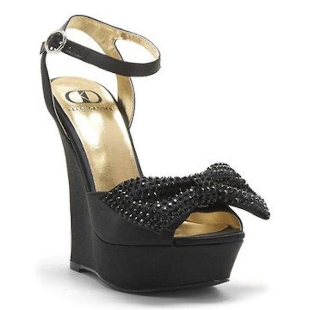 NWOB Kelsi Dagger Cayda Rhinestone Bow Wedge